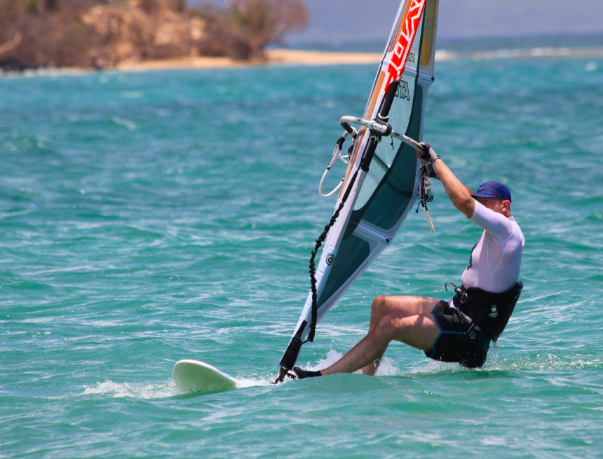maui-windsurfing-rescuestance21